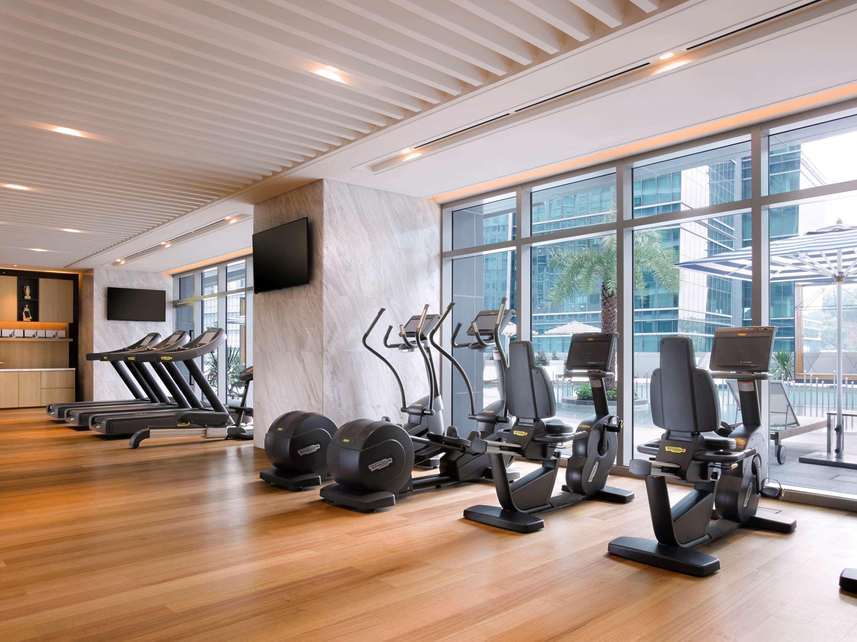 فندق سوفيتيل كوالالمبور دامانسارا المظهر الخارجي الصورة The gym at the hotel