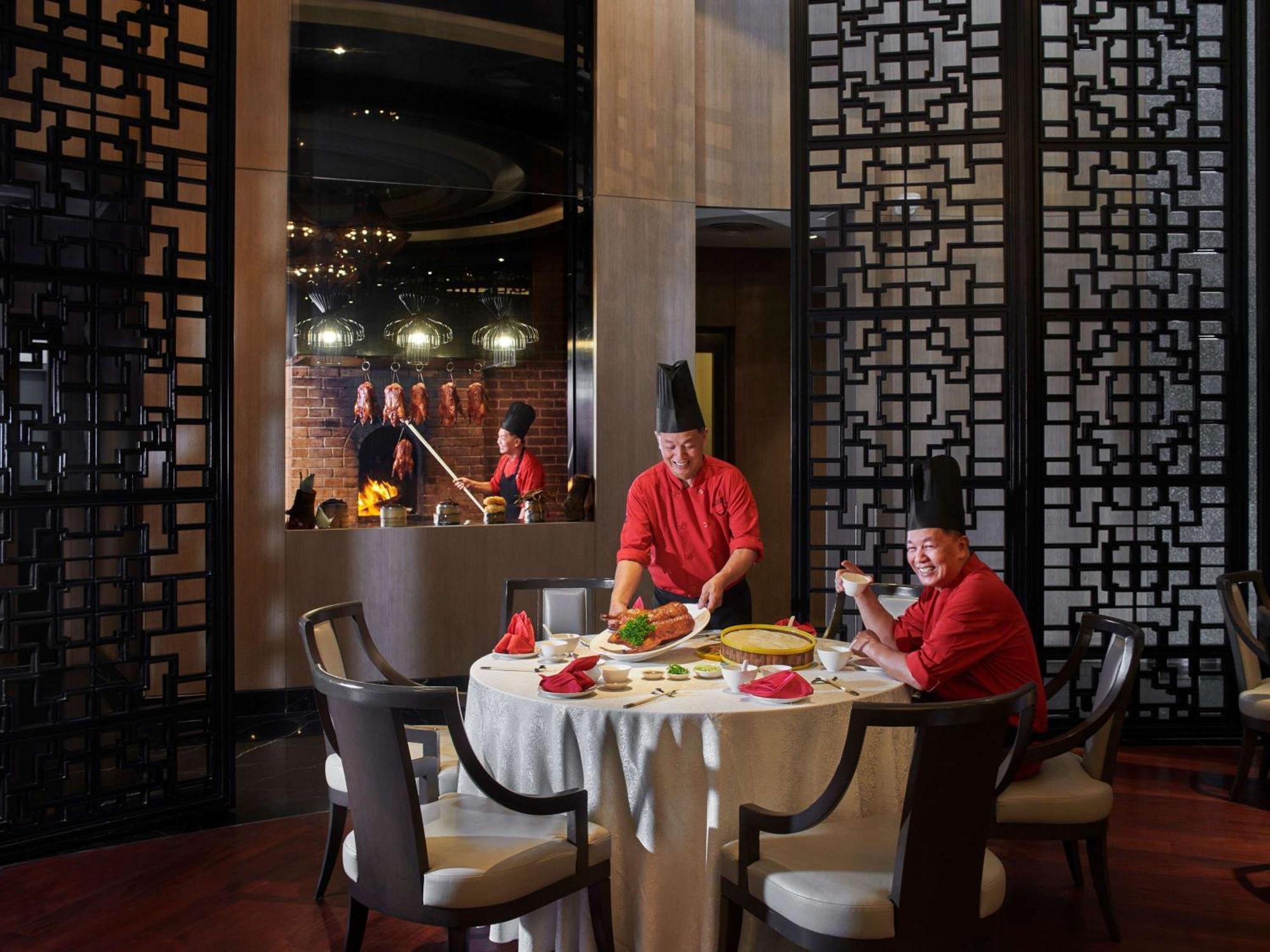 فندق سوفيتيل كوالالمبور دامانسارا المظهر الخارجي الصورة Chef's Table at the Shangri-La Hotel, Kuala Lumpur