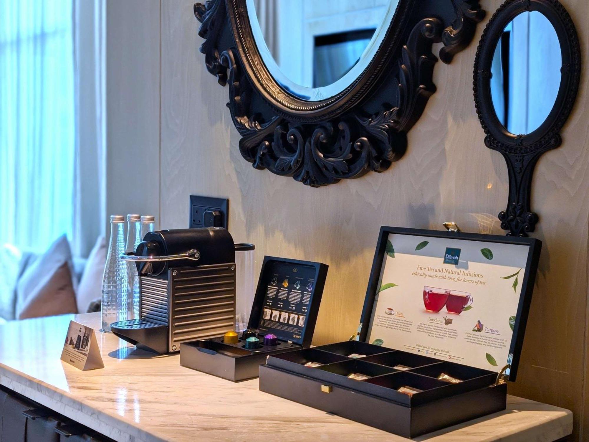 فندق سوفيتيل كوالالمبور دامانسارا المظهر الخارجي الصورة A makeup kit